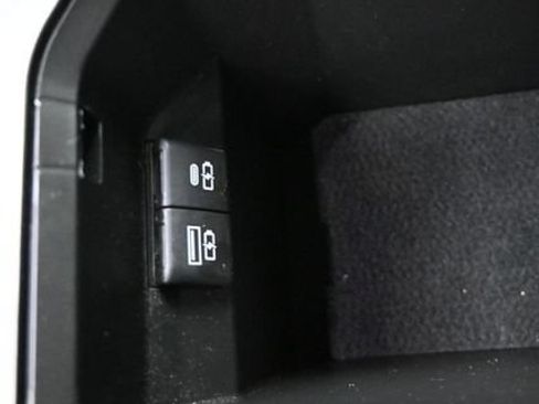 Used 2021 Toyota Camry XLE FWD image 17