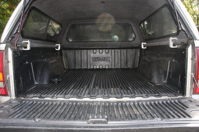 Used 2000 GMC Sierra 1500 4x4 Extended Cab w/ Convenience Plus Group image 16