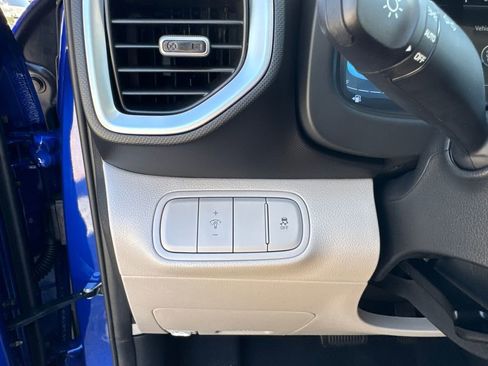 New 2026 Hyundai Venue SEL image 23