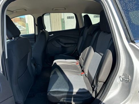 Used 2019 Ford Escape SE image 17