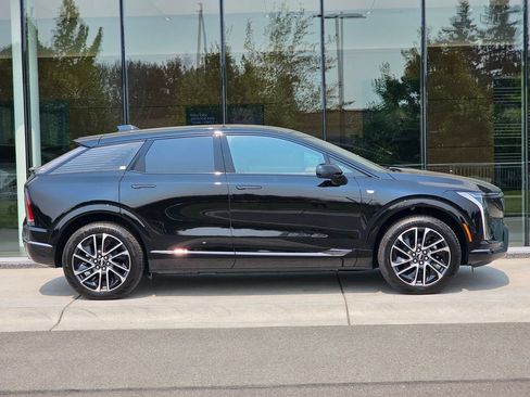 New 2026 Cadillac Optiq Sport 1 AWD/4WD image 6