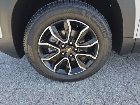 Used 2021 Chevrolet TrailBlazer ACTIV w/ Convenience Package AWD/4WD image 12