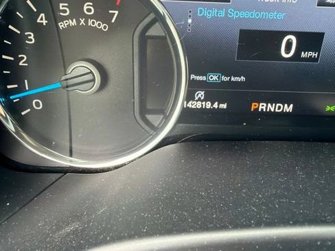 Used 2017 Ford F150 Lariat w/ Equipment Group 502A Luxury AWD/4WD image 10