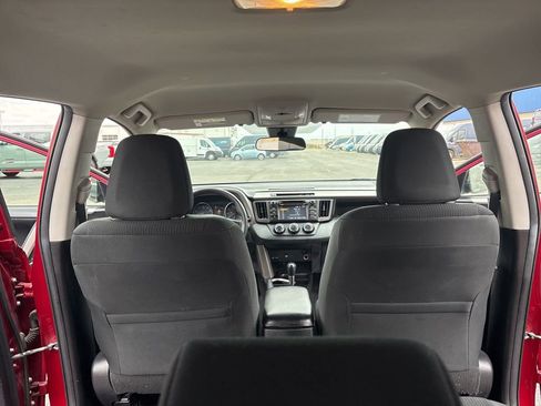 Used 2018 Toyota RAV4 LE image 30
