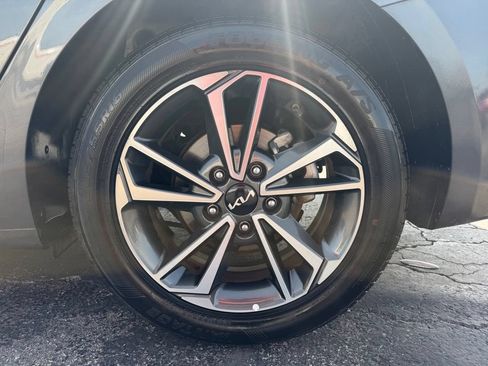 Used 2022 Kia Forte LXS FWD image 29