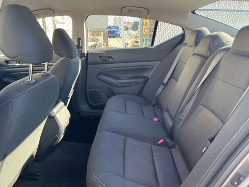 Used 2025 Nissan Altima 2.5 SV image 24