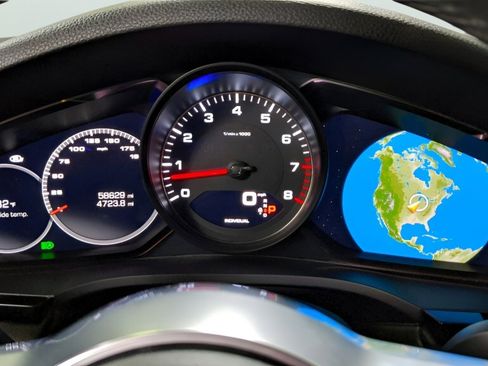 Used 2020 Porsche Cayenne S image 24