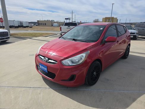 Used 2014 Hyundai Accent GS image 3