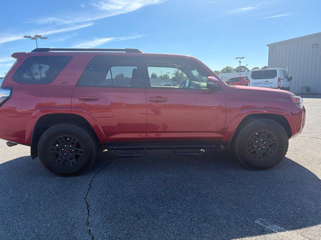 Used 2023 Toyota 4Runner SR5 Premium w/ Moonroof Package RWD image 2