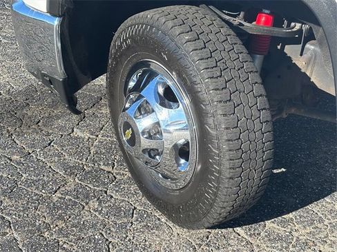 Used 2022 Chevrolet Silverado 3500 LT w/ Convenience Package image 27