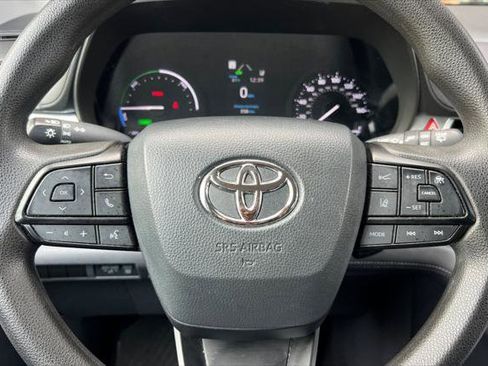Certified 2022 Toyota Sienna LE AWD/4WD image 26