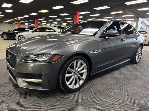 Used 2016 Jaguar XF R-Sport image 6