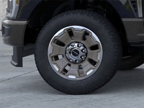 New 2025 Ford F350 King Ranch w/ FX4 Off-Road Package image 19