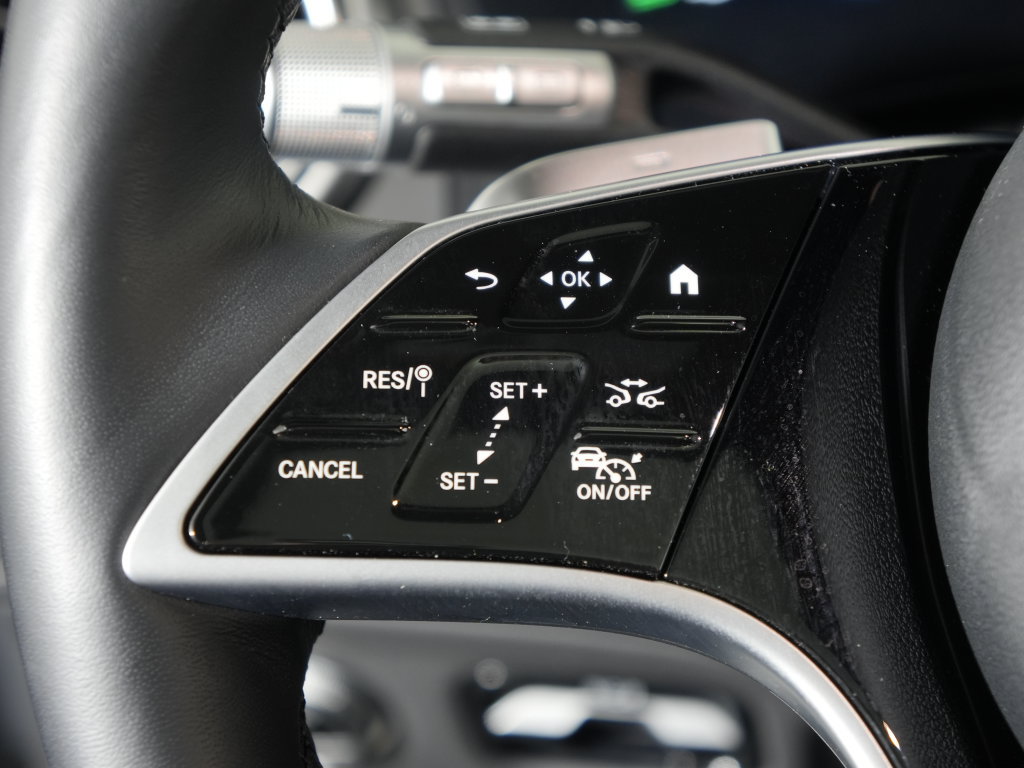 Certified 2025 Mercedes-Benz EQS 580 4MATIC SUV image 22