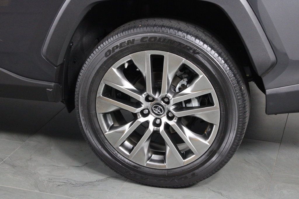 Used 2019 Toyota RAV4 XLE Premium w/ Cold Weather Package FWD image 14