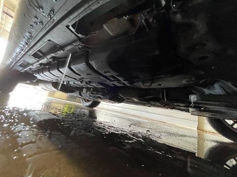 Used 2010 Lexus RX 450h AWD image 18