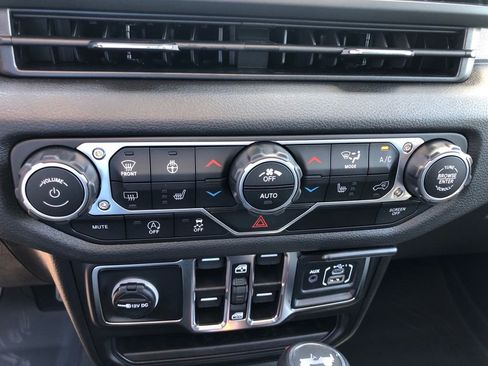 New 2025 Jeep Wrangler Sport S image 29