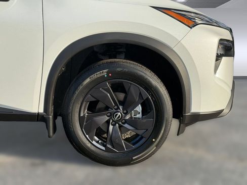 Used 2026 Nissan Rogue SV w/ Cold Weather Package FWD image 14