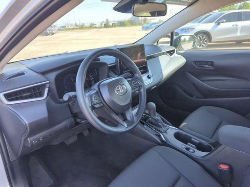 Used 2026 Toyota Corolla LE FWD image 10