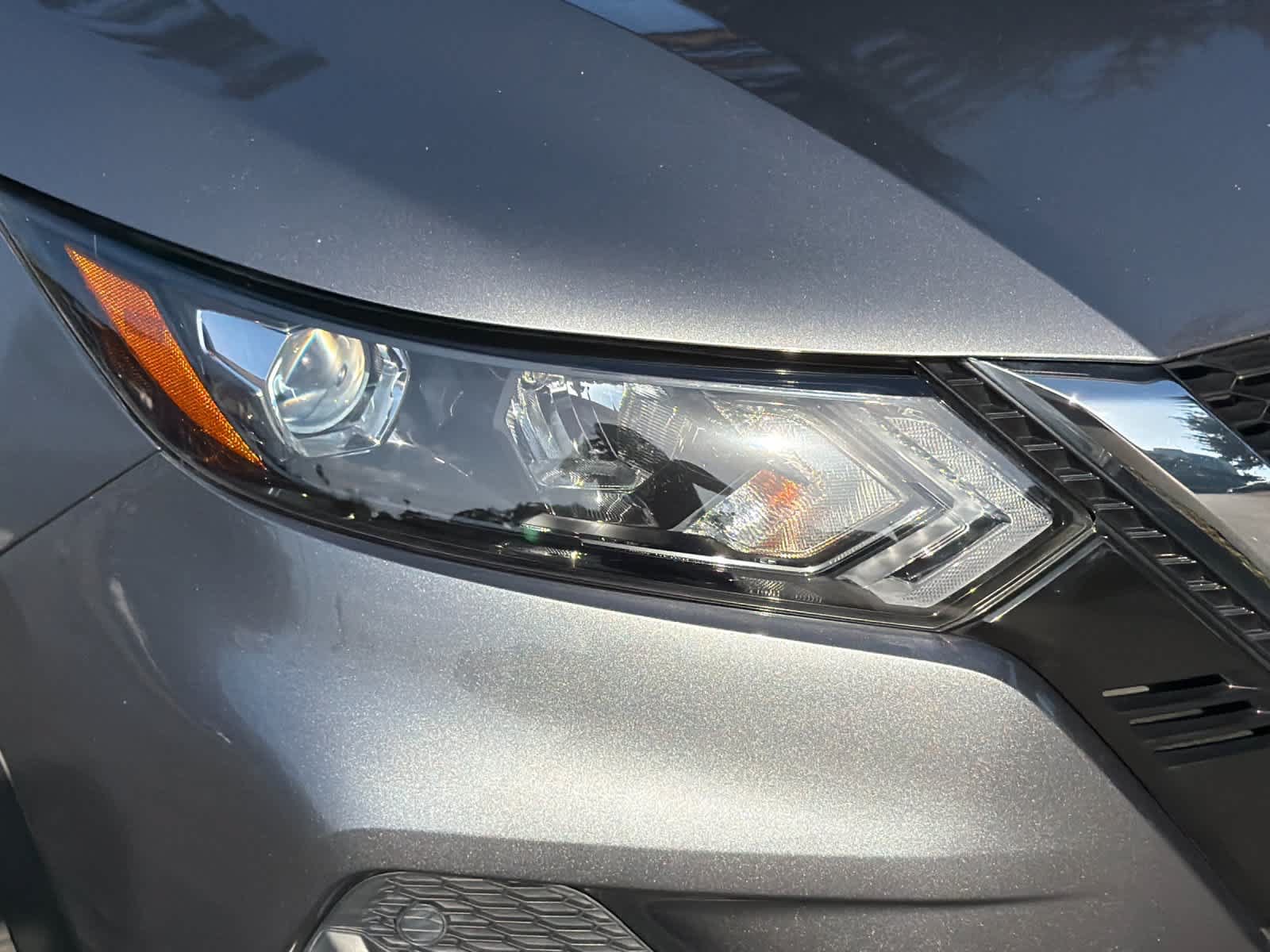 Used 2020 Nissan Rogue Sport SV FWD image 27