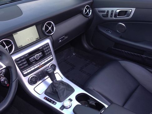Used 2013 Mercedes-Benz SLK 250 image 39