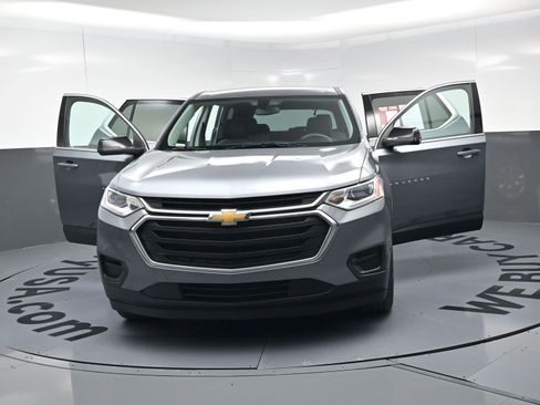 Used 2021 Chevrolet Traverse LS image 21