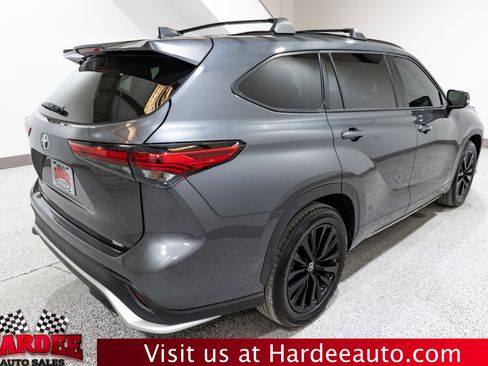 Used 2023 Toyota Highlander XSE image 5