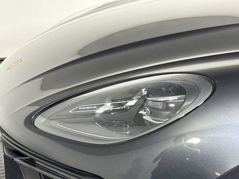 Certified 2023 Porsche Macan AWD/4WD image 24