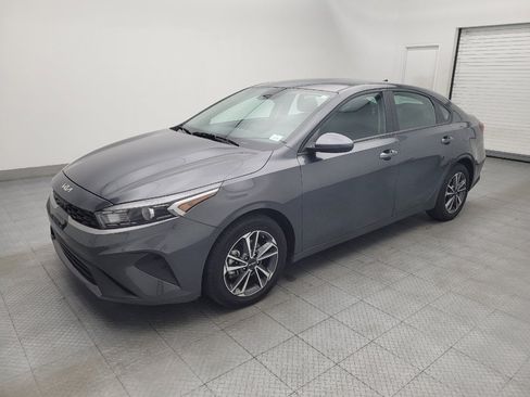 Used 2024 Kia Forte LXS FWD image 2