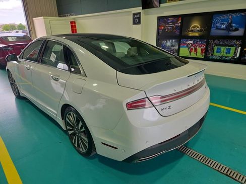 Used 2019 Lincoln MKZ Reserve w/ Luxury Package FWD image 4