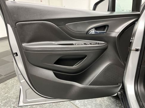 Used 2019 Buick Encore Essence w/ Safety Package II AWD/4WD image 8