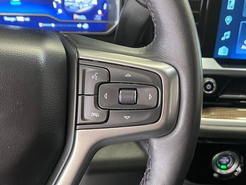 Used 2022 Chevrolet Silverado 1500 LT image 24