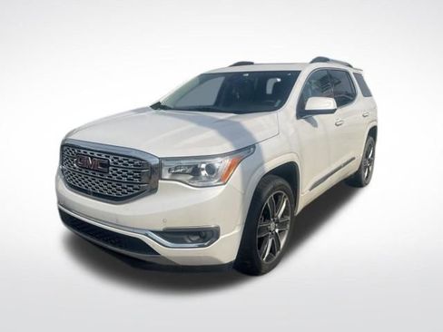 Used 2017 GMC Acadia Denali w/ Technology Package image 3