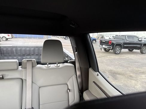 Used 2024 GMC Sierra 1500 SLT image 12