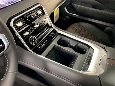 New 2026 Nissan Armada Platinum Reserve image 12