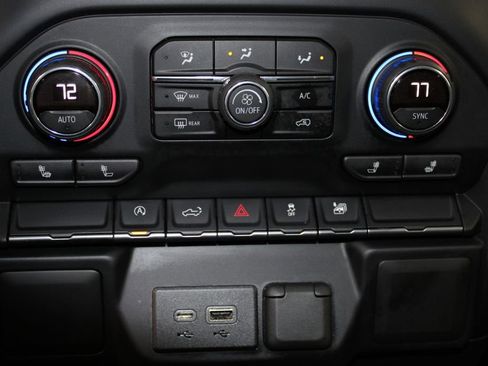 Used 2019 Chevrolet Silverado 1500 LT w/ All-Star Edition image 30