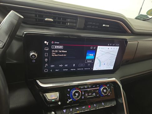 Used 2024 GMC Sierra 2500 Denali Ultimate image 20