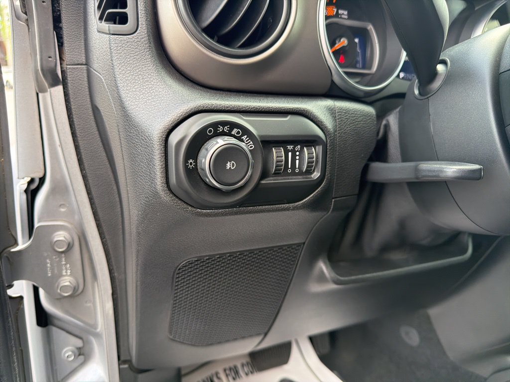 Used 2021 Jeep Wrangler Unlimited Sport AWD/4WD image 25