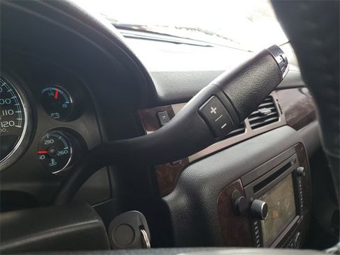 Used 2012 GMC Yukon Denali image 16