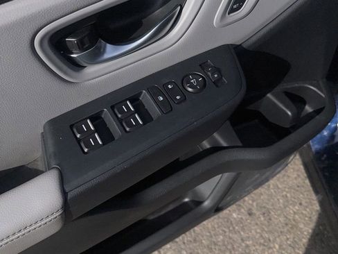 Used 2025 Honda Pilot Touring image 12