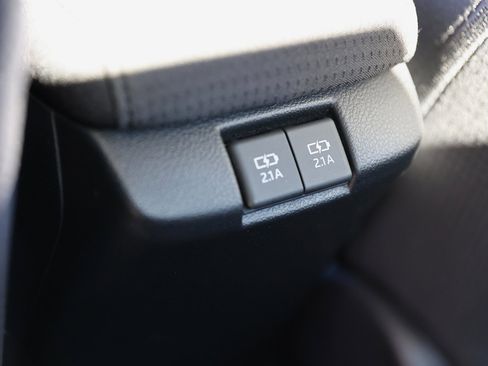 Used 2022 Toyota Prius Prime LE image 22