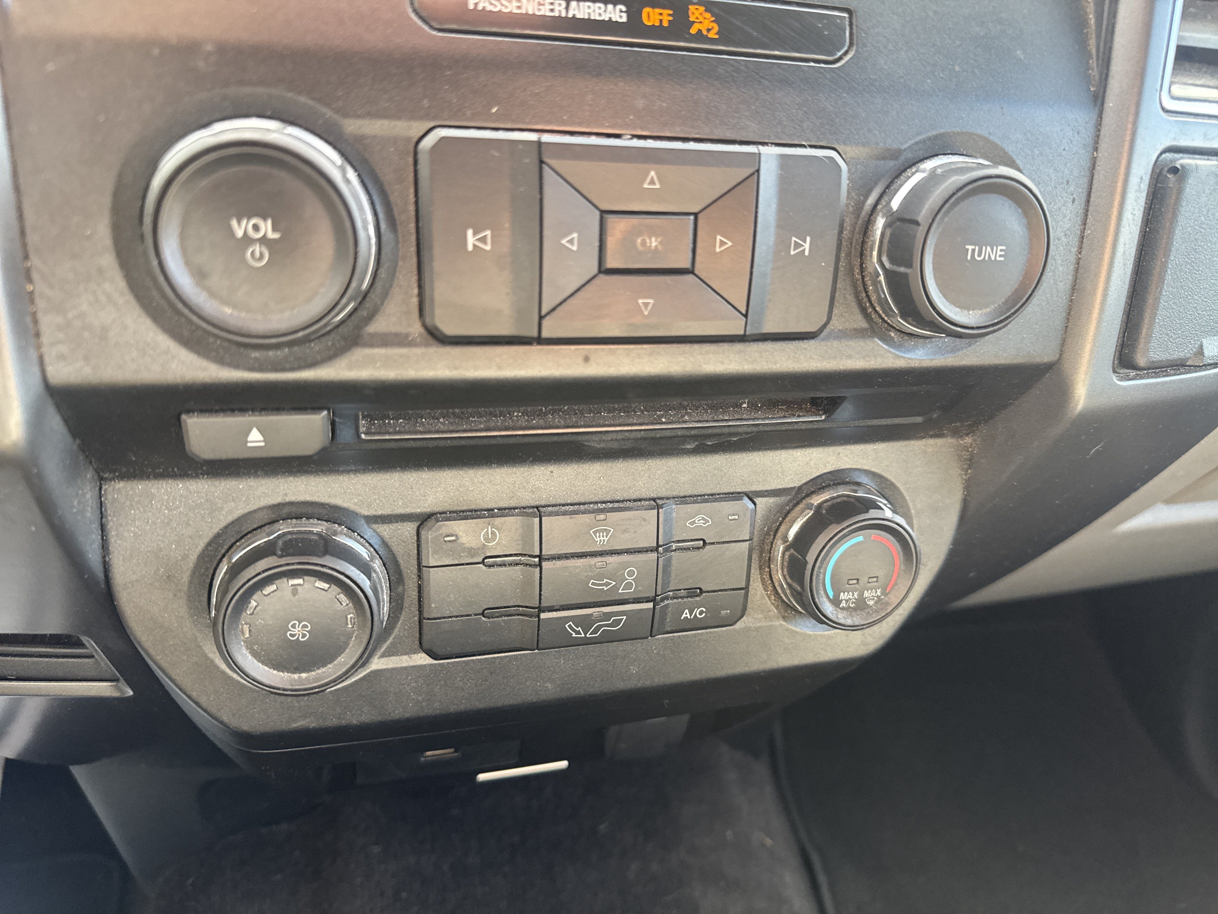 Used 2018 Ford F150 XLT AWD/4WD image 27