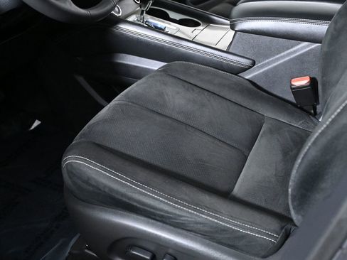 Used 2017 Nissan Murano SV w/ Visibility Package image 24