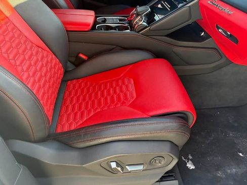 Used 2022 Lamborghini Urus image 27