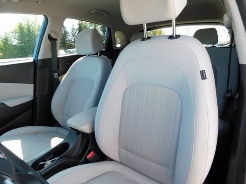 Used 2022 Hyundai Kona SEL image 14