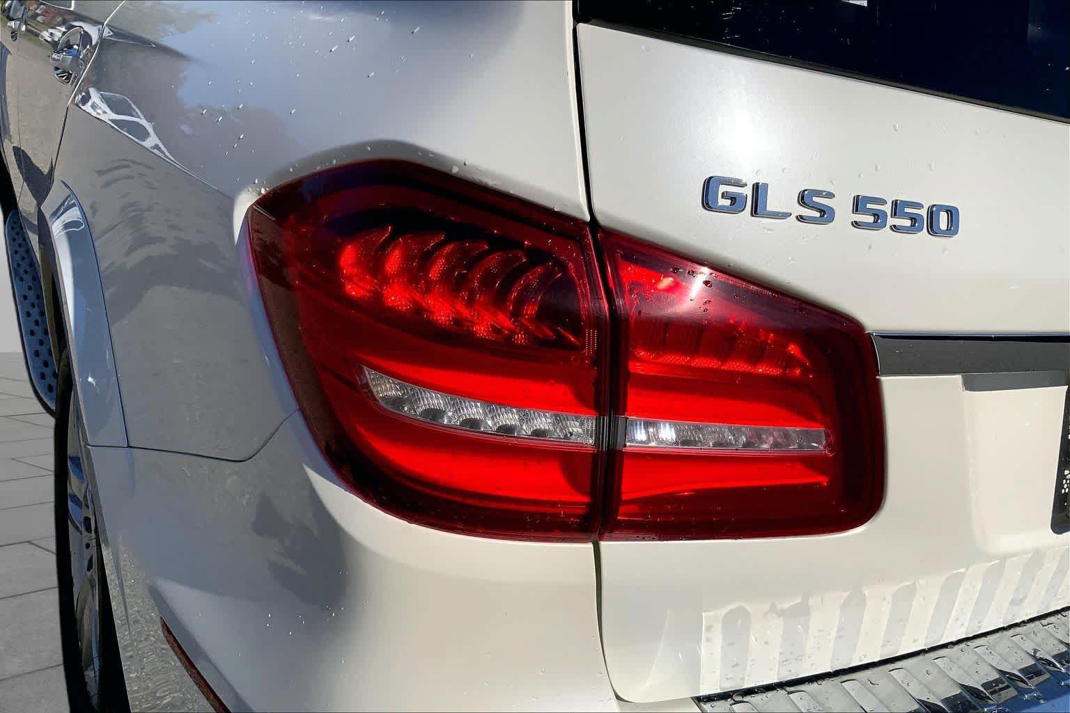 Used 2017 Mercedes-Benz GLS 550 4MATIC image 28