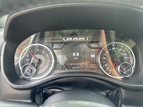 Used 2023 RAM 1500 Laramie AWD/4WD image 35