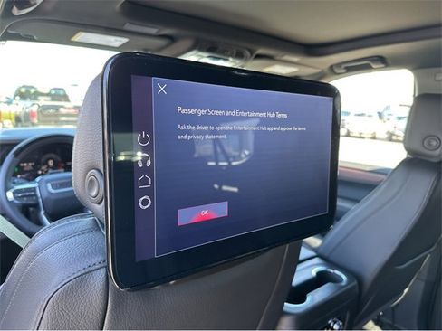 New 2026 GMC Yukon XL Denali w/ Denali Reserve Package image 14