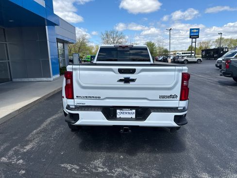 New 2026 Chevrolet Silverado 3500 High Country w/ High Country Premium Package AWD/4WD image 12