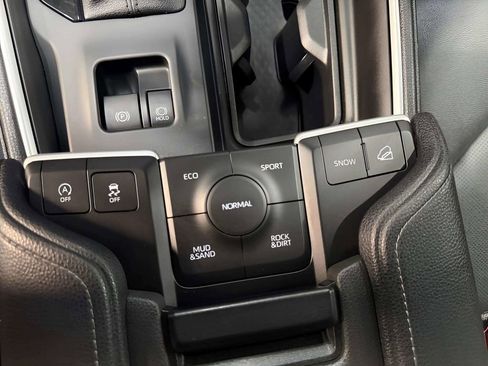 Used 2025 Toyota Grand Highlander AWD image 12